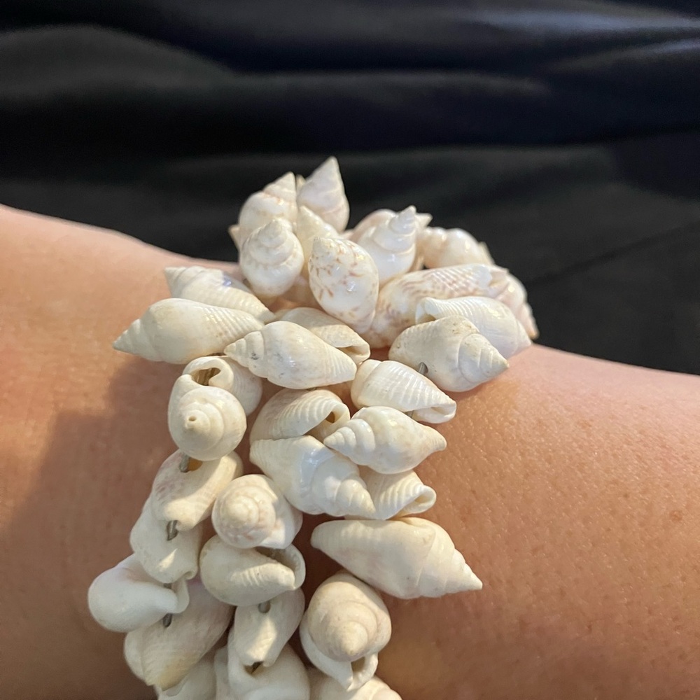 Uncomfortable Shell Bracelet